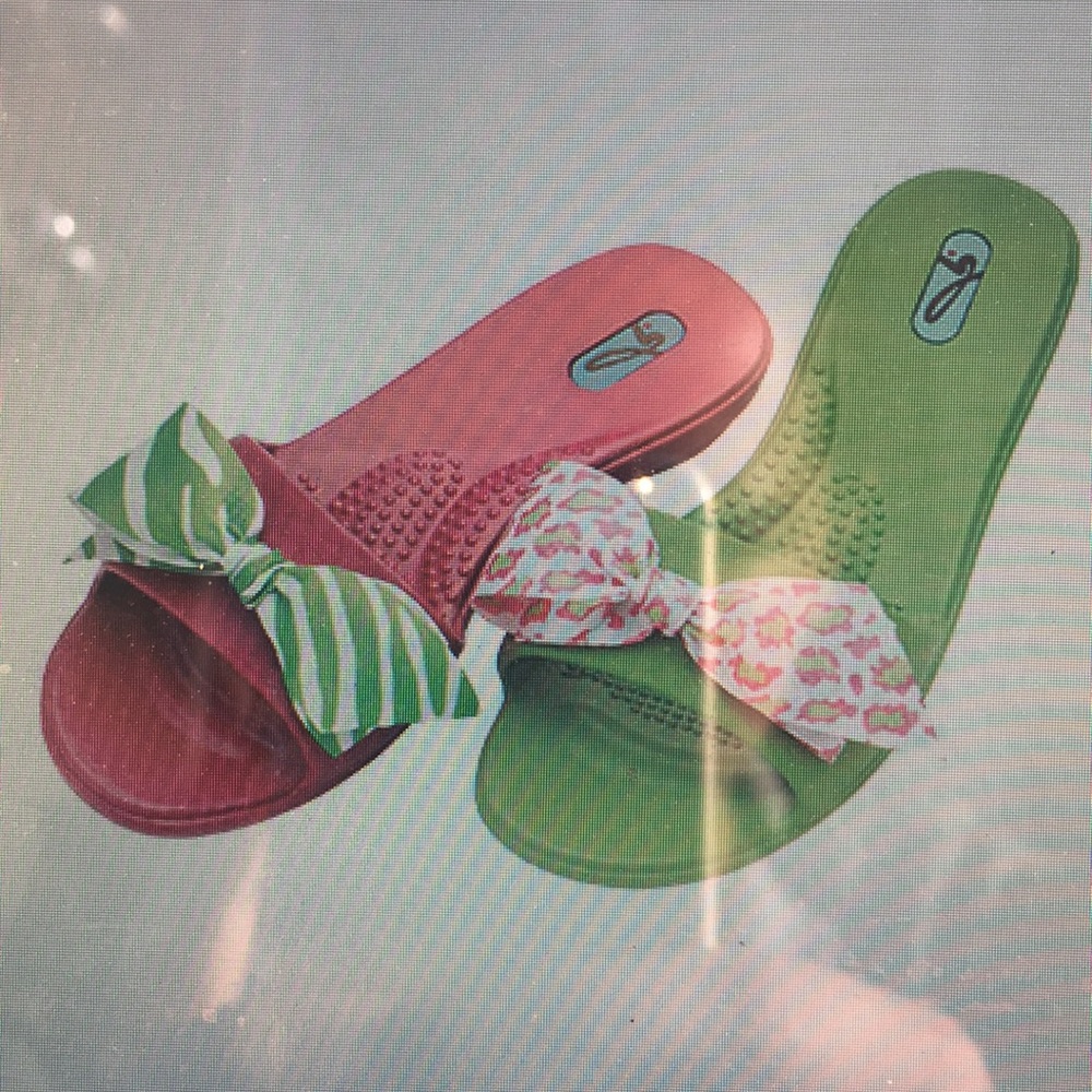 Oka b bright pink pool shoes